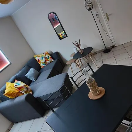 Gare Hyper Centre Apartment *